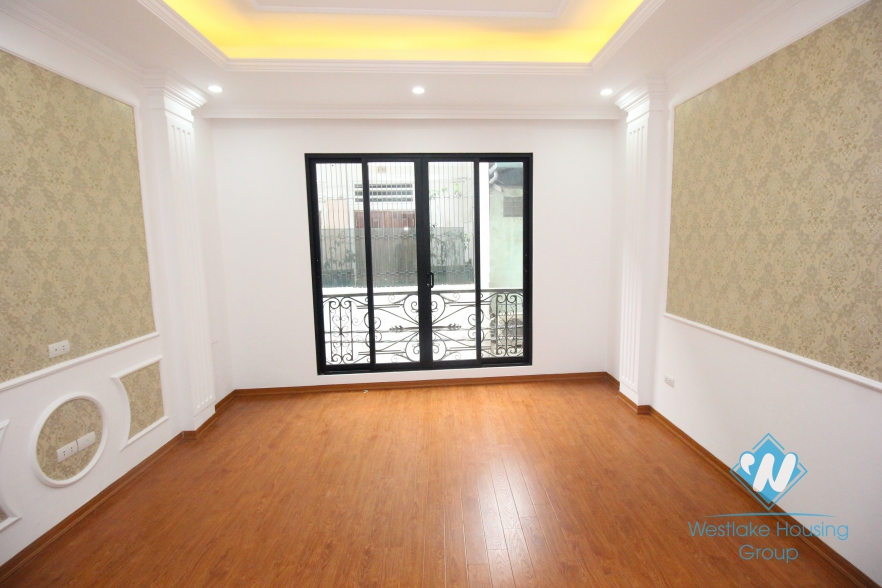 New and nice house for rent in Hoang Hoa Tham, Ba Dinh, Hanoi